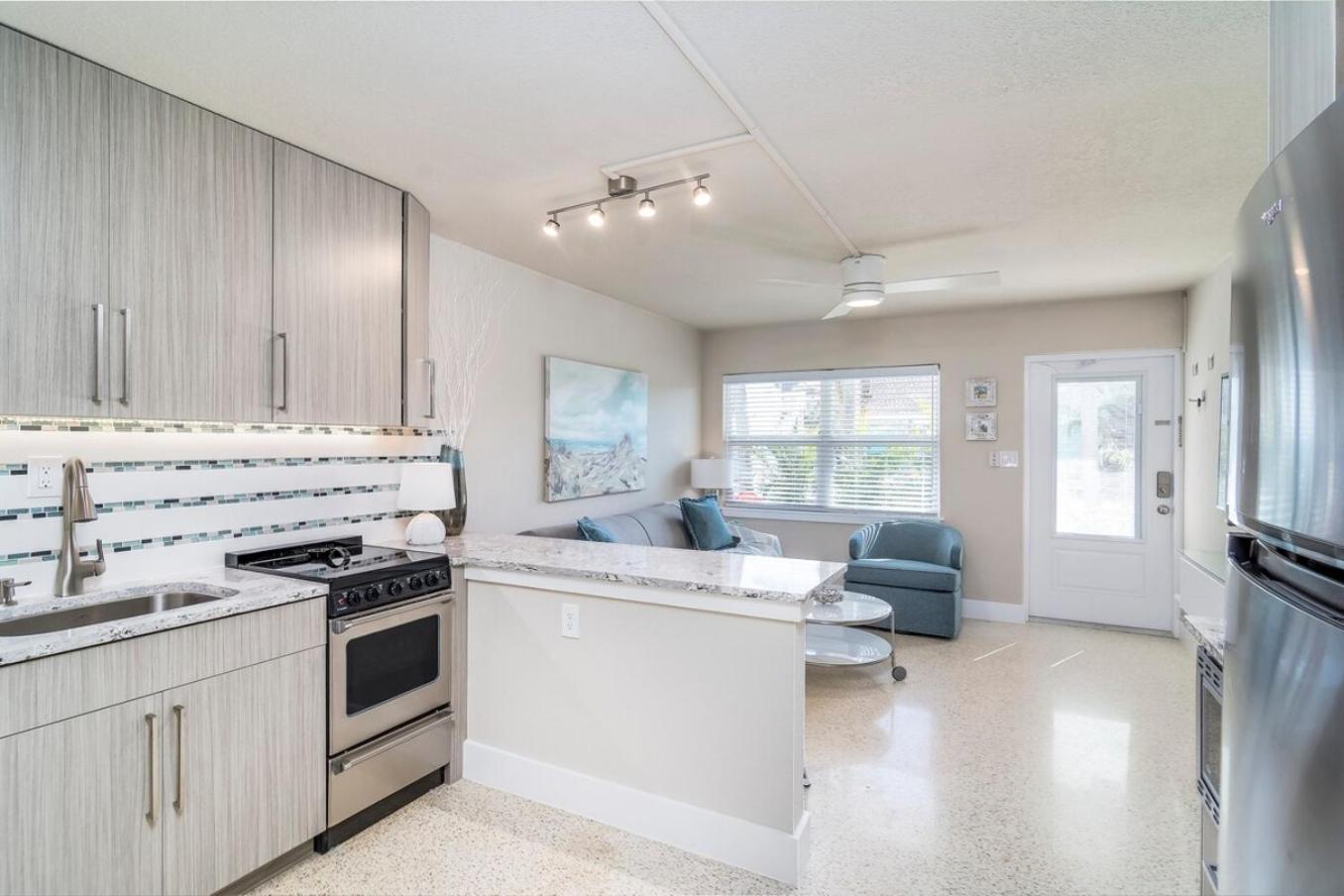 Boutique Vacation Rental Complex At Beach ココアビーチ エクステリア 写真