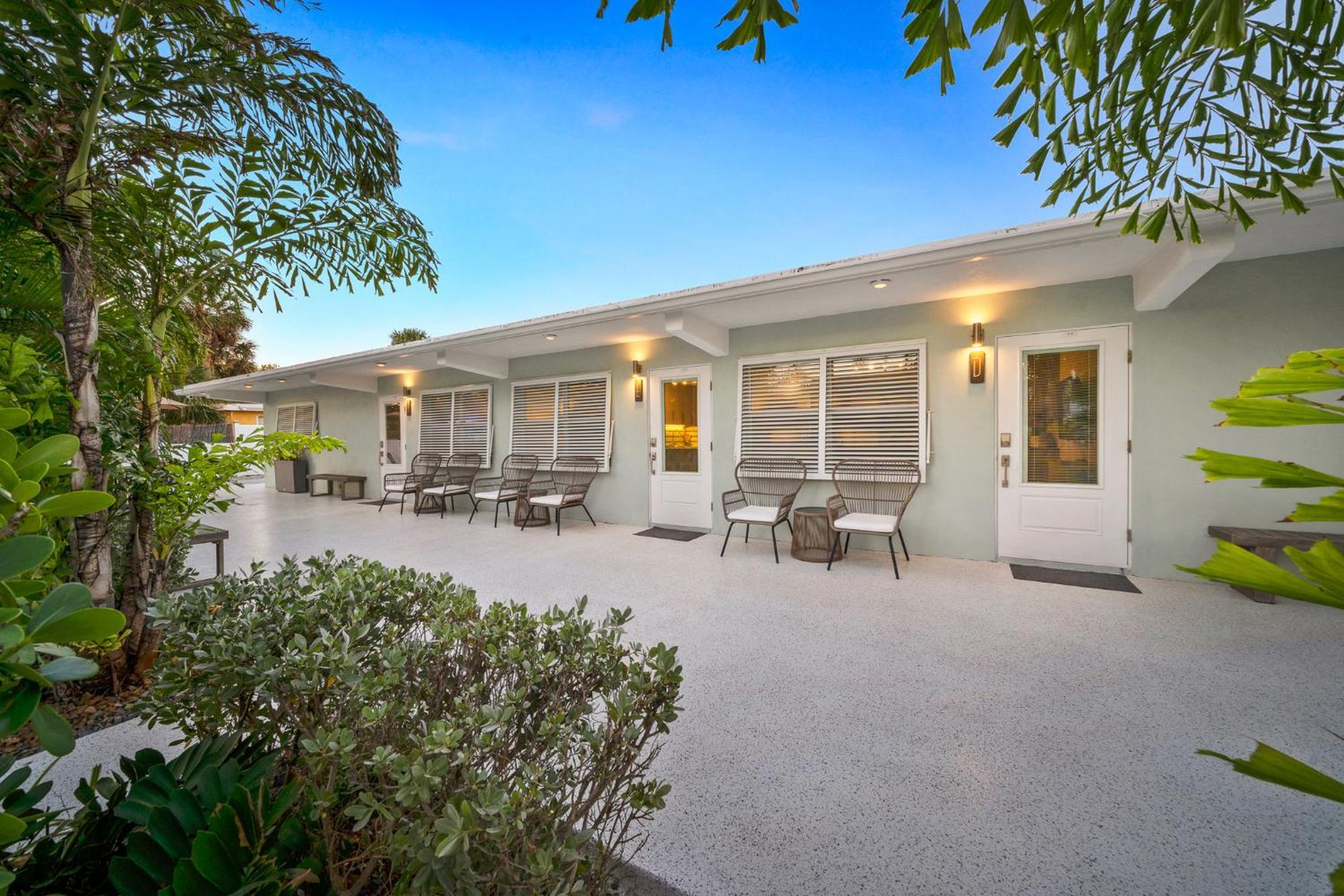 Boutique Vacation Rental Complex At Beach ココアビーチ エクステリア 写真