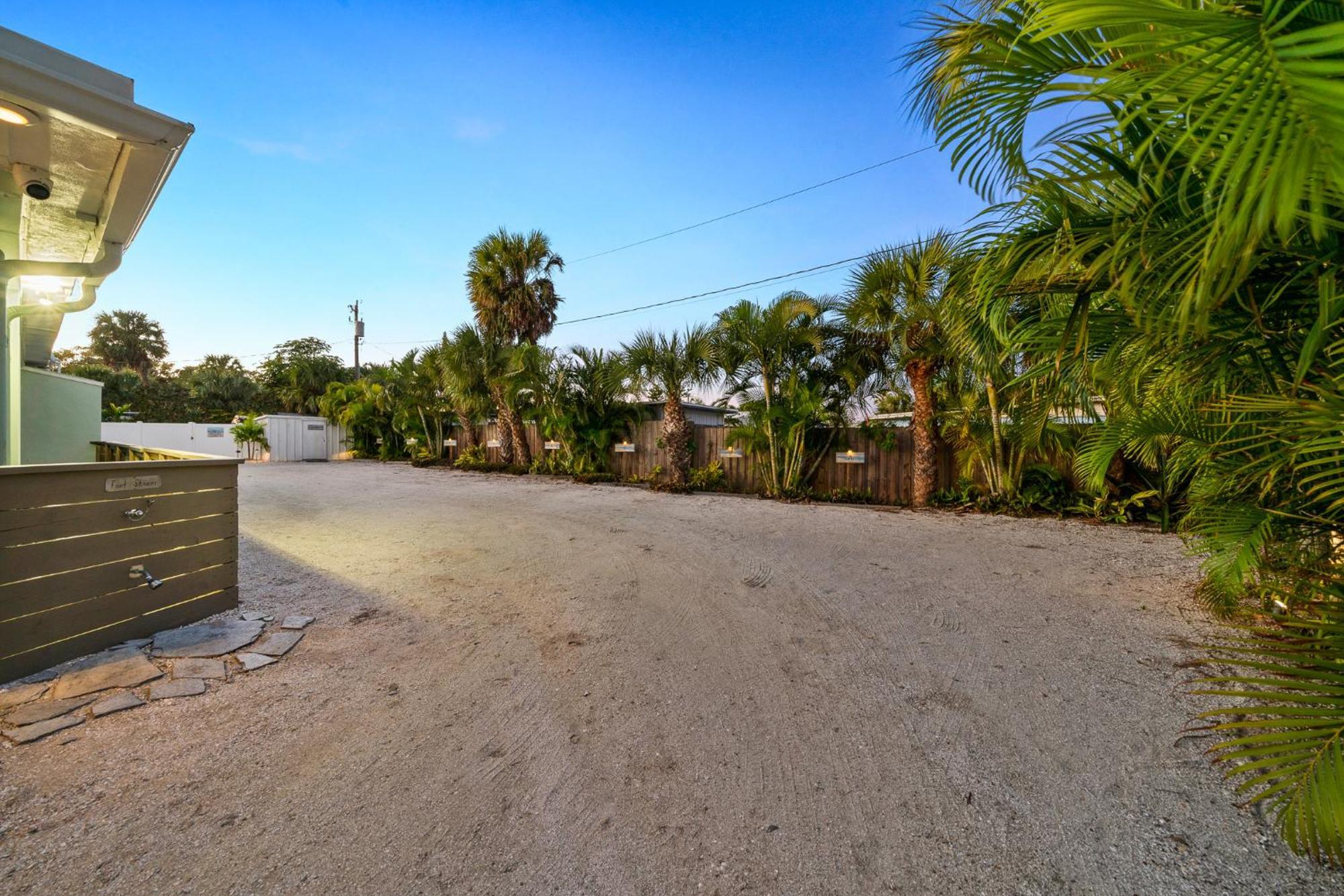 Boutique Vacation Rental Complex At Beach ココアビーチ エクステリア 写真